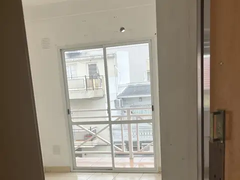 Avenida La Plata 4000, Piso 2