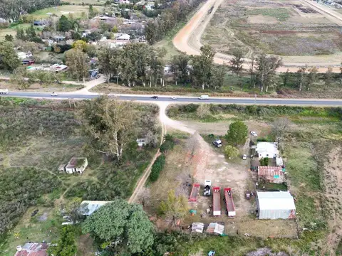 Vendo Lote de 4.200 m2 Con Casa, R 39 en Concepción Del Uruguay E R