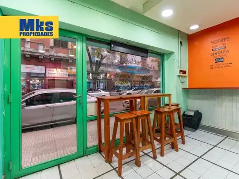 Casa 8 ambientes con 4 baños