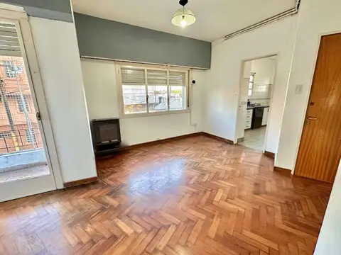 Departamento de 3 ambientes con 2 balcones
