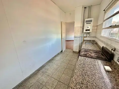 Departamento de 3 ambientes con 2 balcones