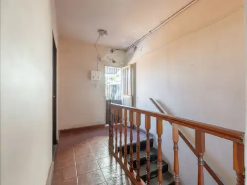 Departamento 2 ambientes San Justo primer piso