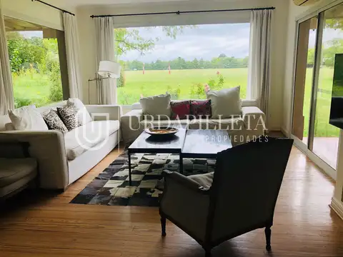 Casa en venta con 4 dormitorios en Centauros
