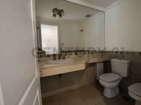 Venta de casa 6 ambientes con pileta, Rumenco, Mar del Plata.