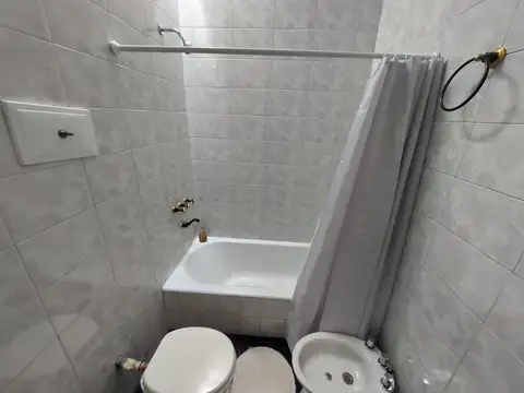 CASA SOBRE LOTE PROPIO 4 AMB - APTO CREDITO