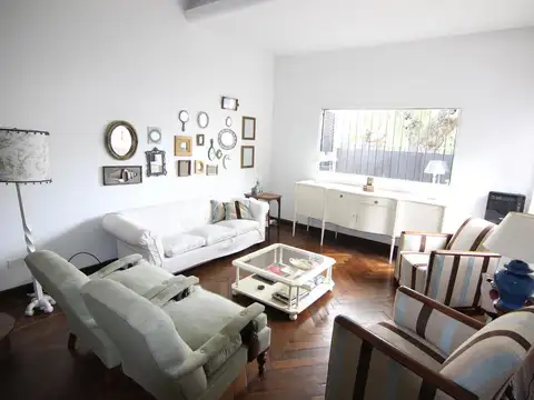 Avellaneda al 1400, entre Vergara y San Martín