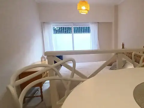 Venta Departamento 1 ambiente con Patio: Zona Plaza Colón