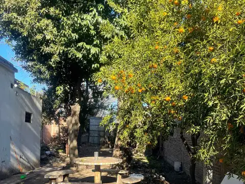 Casa 2 ambientes con 1 baño