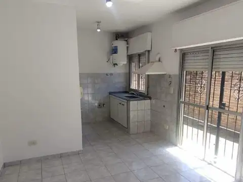 VENTA PH 2 AMB PATIO JOSE C PAZ CENTRO AP. CREDITO