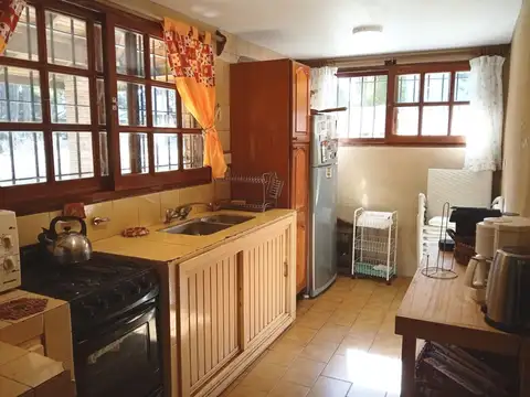 Casa 4 ambientes con 1 baño