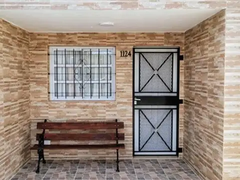 Casa 3 ambientes con 1 baño