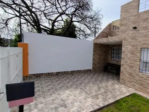 Casa en Venta en Moron Sur, USD 70.000