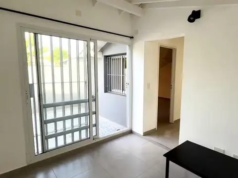 Depto Tipo Casa 4 ambientes con 1 baño