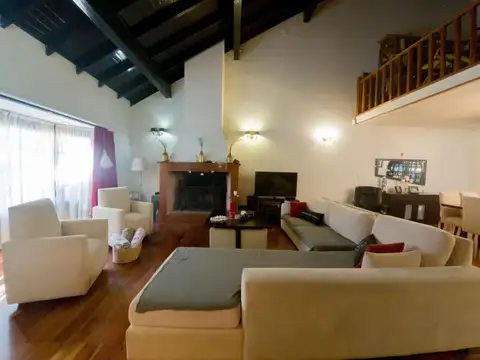 Casa en Venta al Oeste