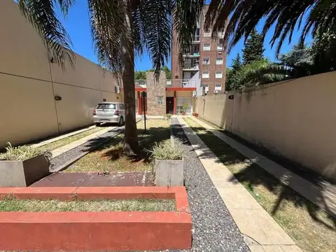 Depto Tipo Casa en Venta 17 años