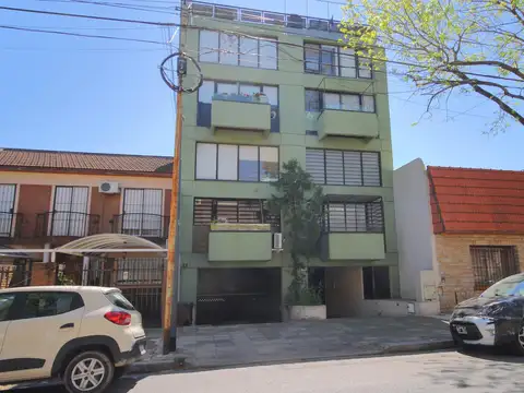 FRANCO 3171: DEPTO. 2amb.   terraza propia y cochera