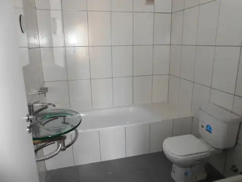 Departamento en Alquiler en Parque Patricios, $ 650.000