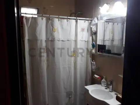 Venta casa multifamiliar en Villa Ballester acepta permuta