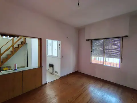 Depto Tipo Casa en Alquiler de 2 ambientes