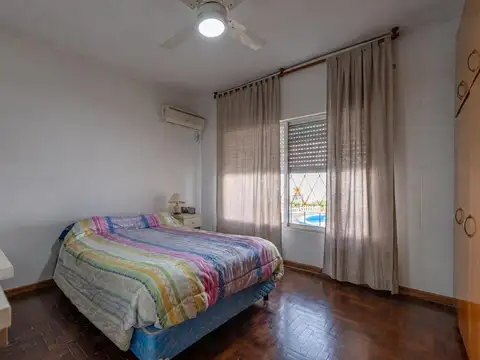 Venta casa 3 dorm. Patio y pileta. Impecable