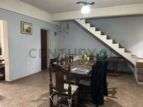 Casa 3 ambientes con 2 baños