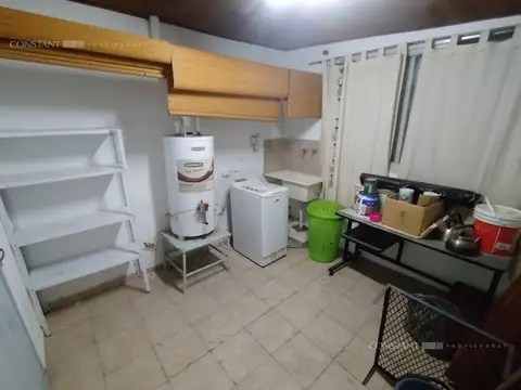 Casa en Alquiler con 1 cochera