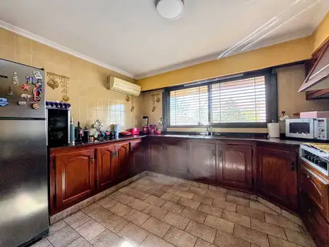 ALQUILER CASA 5 AMBIENTES TIGRE CENTRO C/PILETA