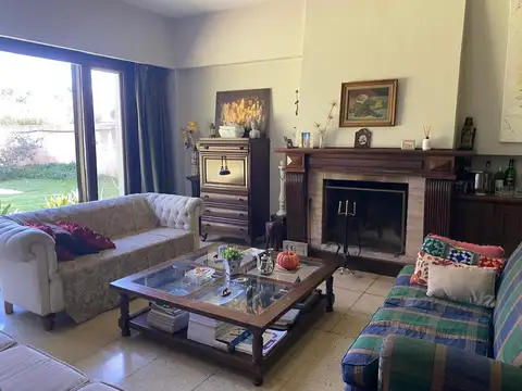 Avenida Gaspar Campos 1800