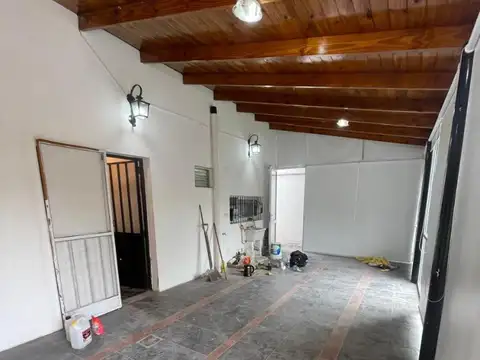 CASA 3 AMBIENTES + DEPARTAMENTO MONOAMBIENTE AL FONDO