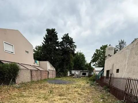 Terreno en Venta en Villa Luzuriaga, USD 62.000
