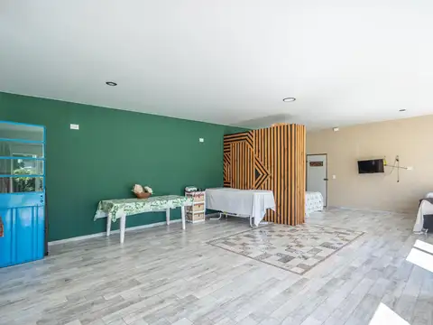 Carpintero al 900, Barrio los pájaros El Cazador