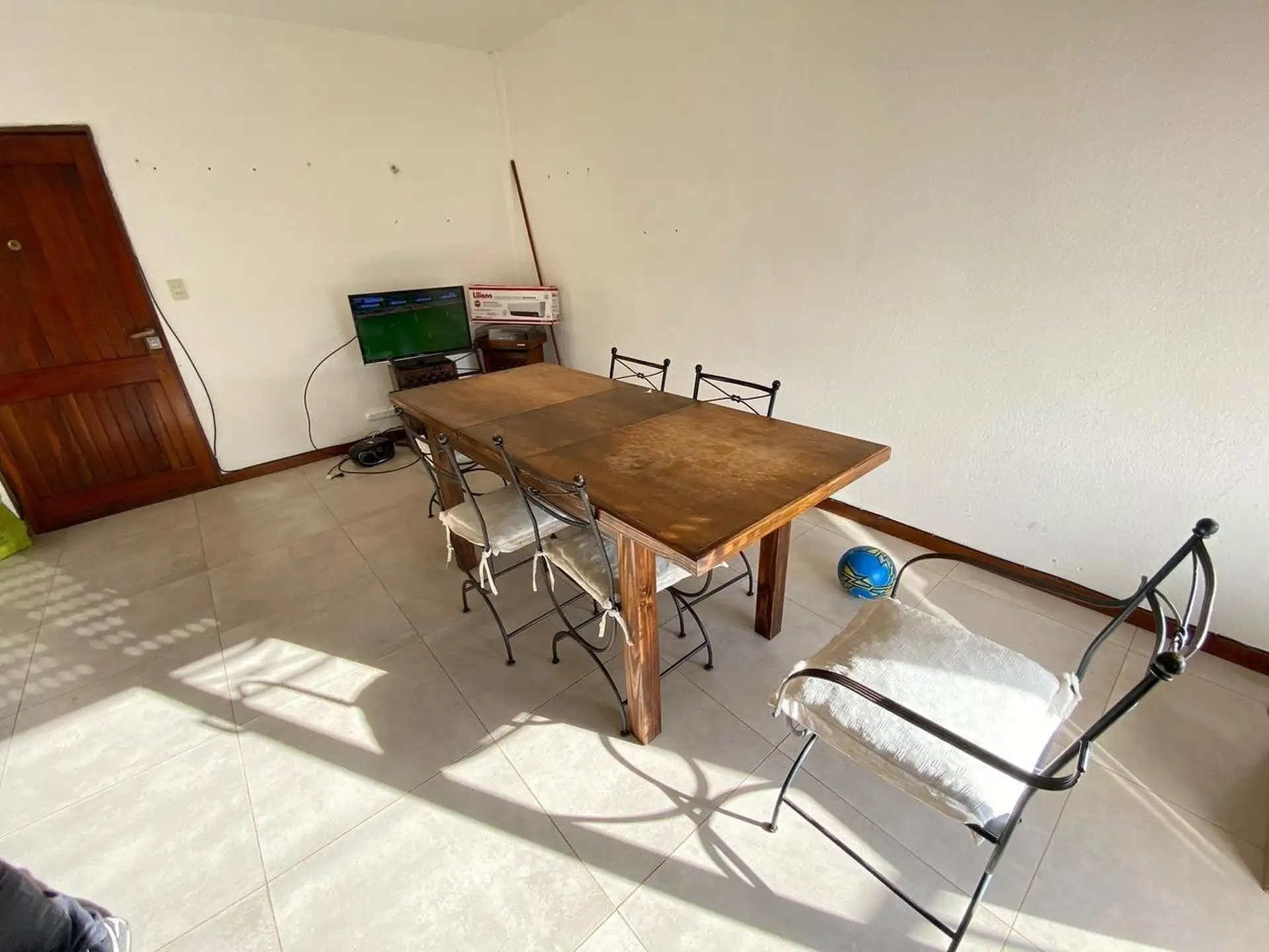 Departamento 4 amb, 59m² en tercer piso — Constitución