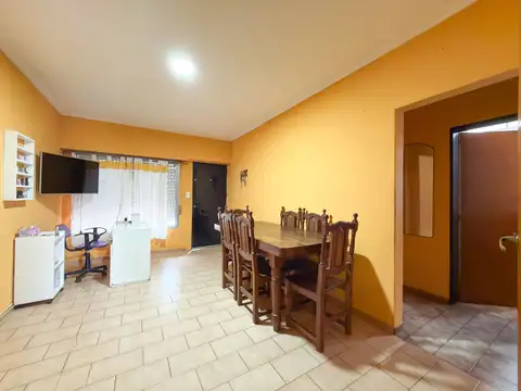 Casa con local y galpon en Barrio Maggiori - Tandi