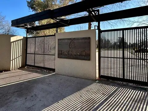 VENTA DE LOTES EN BARRIO CERRADO "LOS PINOS III"
