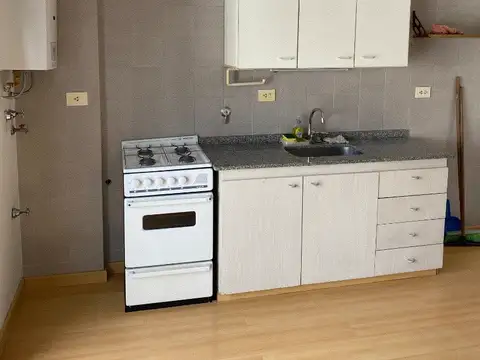 EXCEPCIONAL MONOAMBIENTE CON BALCON APTO PROFESIONAL