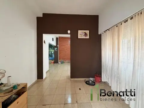 Ph tipo casa en venta 2 ambientes en PB con patio