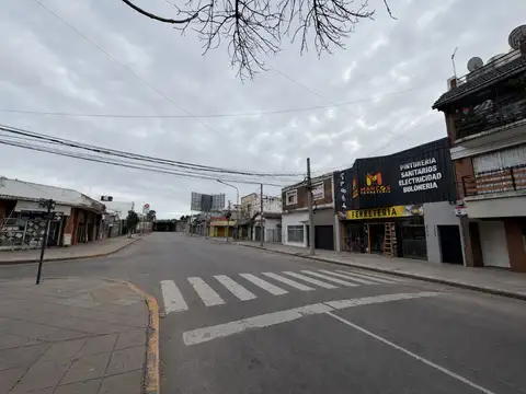 Local en Venta en Olivos, USD 40.000