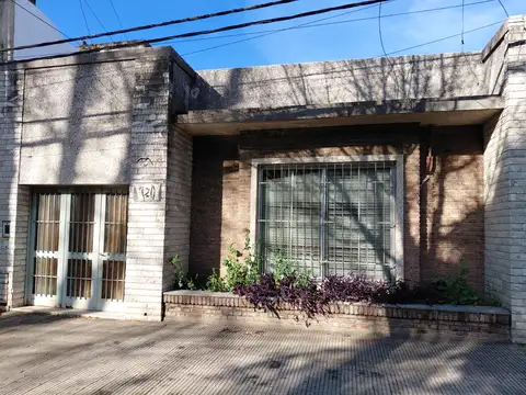 Casa en Excelente Zona a Reciclar