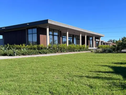 Lote en venta en Los Cardos