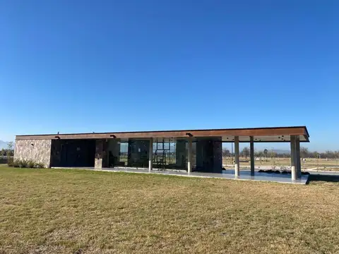 Terreno en Venta de 913,0 m2