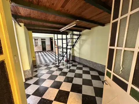 Venta casa 6 amb terraza y cochera en Monte Castro