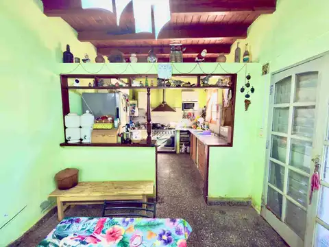 Casa 4 ambientes con 1 baño