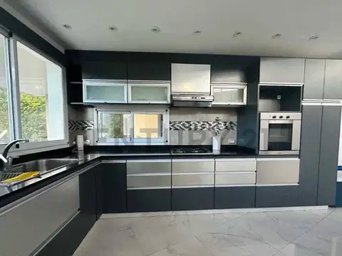 Casa en Venta en Malibu, USD 245.000