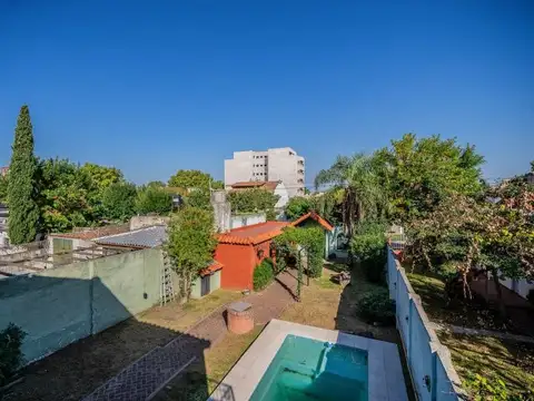 Casa 5 ambientes con 3 baños