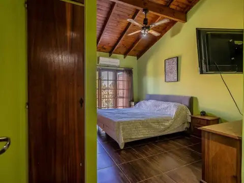 CASA 5 AMB. PILETA. PARRILLA. DOBLE PARQUE.APTO CREDITO