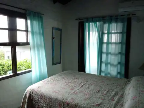 DIVINO DUPLEX EN CONDOMINIO EN FLORIANOPOLIS  A 250 METROS DEL MAR.