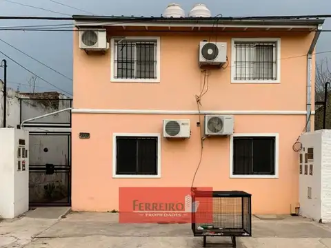 8 DEPARTAMENTOS DE 2 AMB. EN CONDOMINIO