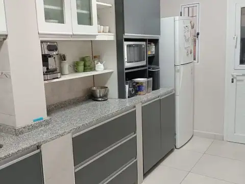 VENTA CASA EN  HOUSING 2 DORM. PILETA APTA CREDITO
