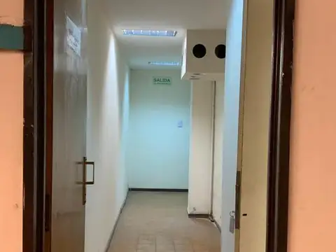 Cocucci Vende excelente Galpón con oficinas