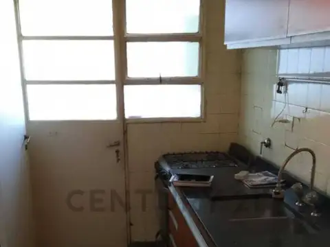 Alquiler 2 ambientes al contrafrente en Villa del Parque – Emilio Lamarca y Av.